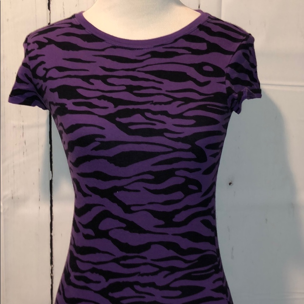 Small T-Shirt - Picture 3 of 6